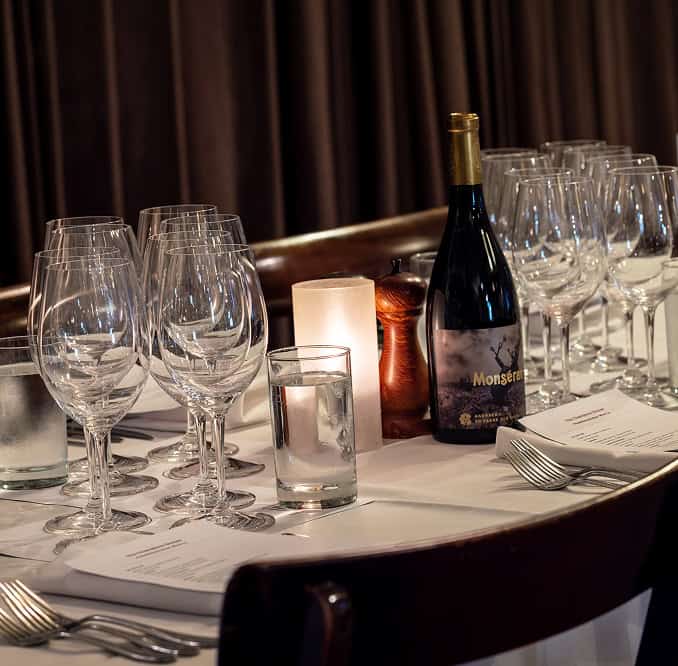 Kingsleys: Make a booking